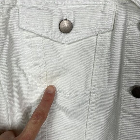 NWT Forever 21 White Denim Jean Trucker Jacket Destroyed Distressed Sz M - Picture 9 of 12